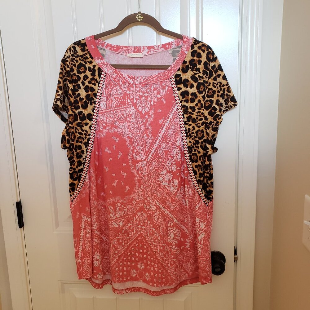 ODDY Coral and Leopard print Top 1X